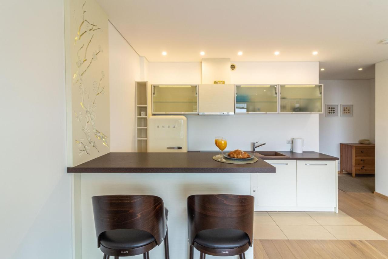 Cohost I Sunny Center Apt, Covered Parking, Balcony & Self Check-In Kaunas Buitenkant foto